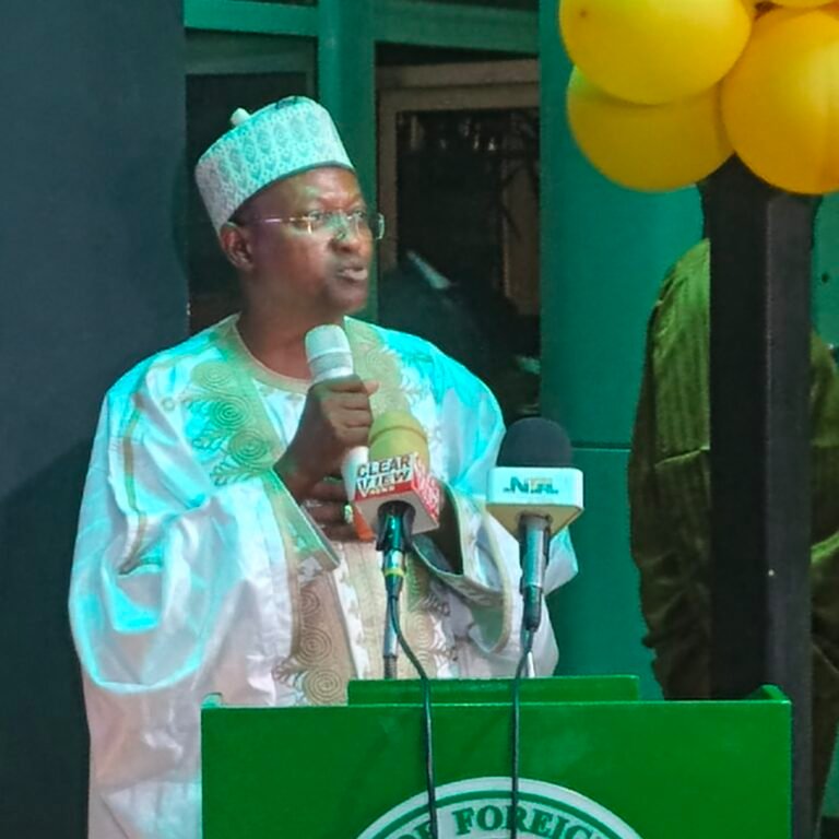 0-2944x2944-0-0-{}-0-12#